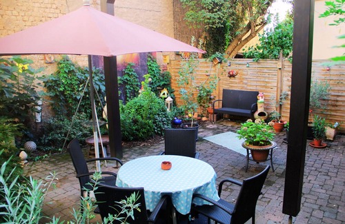 Alt-Kurenz Copropriété | Central, bright + cozy vacation apartment (64 sqm) on the ground floor of an old detached house