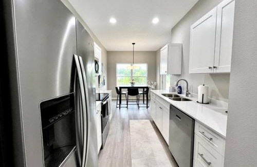 Cedar Falls Appartement | Central Cedar Falls New Construction Townhome!