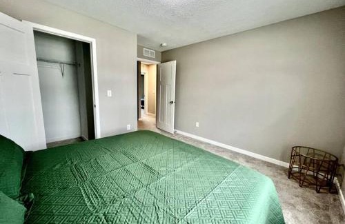 Cedar Falls Appartement | Central Cedar Falls New Construction Townhome!
