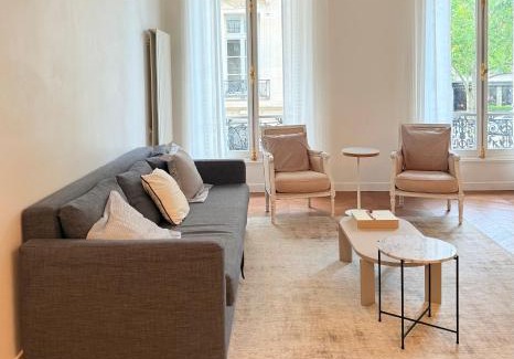 Faubourg-du-Roule Appartement | Central Champs Élysée - High Luxury 2 Bedroom Apartment