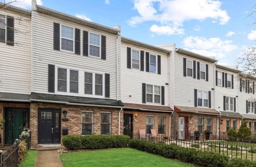 Pleasant Plains Appartement | Central Convenient Home | Free Parking #DCottage