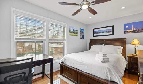 Columbia Heights Maison | Central Convenient Home with Free Parking #DCottage