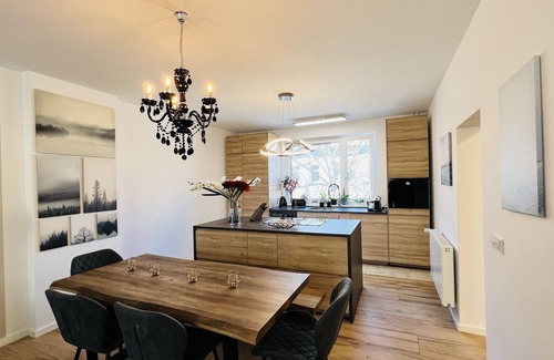Schoeneberg Appartement | Central Designer 3 Room Apt with terrace & parking