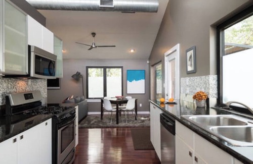 Rosewood Maison | Austin Boutique Hotel Styled 2 Idéal pour les grands groupes (Casa Moderna 2)
