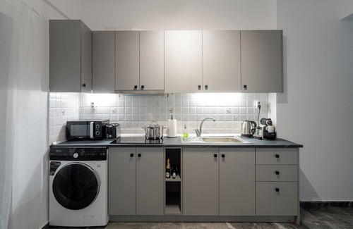 Patras Appartement | Central Elegant Flat in Patras with beautiful balcony and view