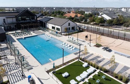 Pflugerville Appartement | Central Escape Gym, Coffee Bar, Perfect Location