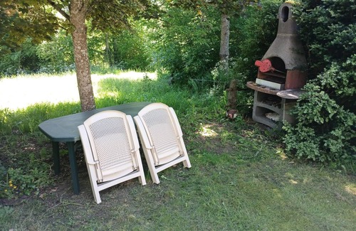 Montel-de-Gelat Maison | Central France, in Auvergne/Creuse, a cozy cottage in the middle of nature.