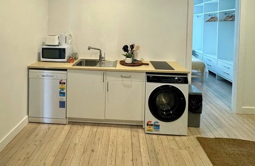 Haberfield Appartement | Central Haberfield Village 5* eateries. Pet/family friendly. Free park.