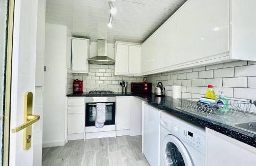 Hamilton Maison | Central Hamilton House