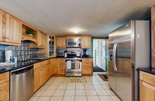 Wolfeboro Maison | Central home: near town, lake, skiing, rail trial, snowshoe from your door