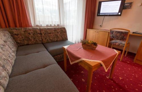 Fuegen Hôtel | Central Hotel & Apart mit Landhaus Central