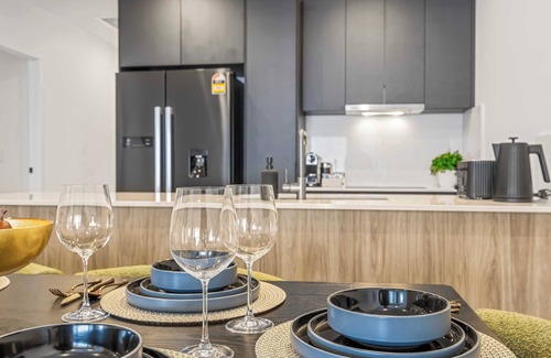 Mount Gravatt East Appartement | Central Location: Near Westfield & 11 kms to City!