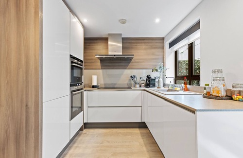 Haverstock Maison | Central London Primrose Spacious 5* Maisonette 3BR/3BA Townhouse