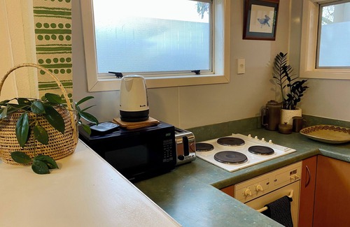 Auckland Appartement | Central Māngere Bridge Gem, Family and Pet Friendly. Close to the Airport.