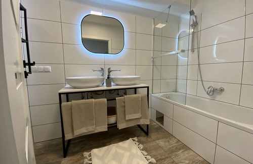 Weißgerber Appartement | Central & Modern in Trendy Area | HG22