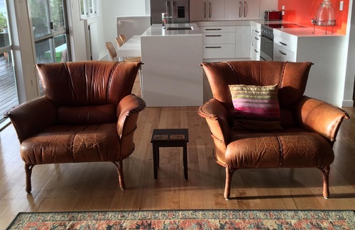 Kawaha Point Maison | CENTRAL, MODERN, MAGNIFICENT LAKE VIEW, 3 BATHROOMS. SLEEPS 10. PET FRIENDLY.