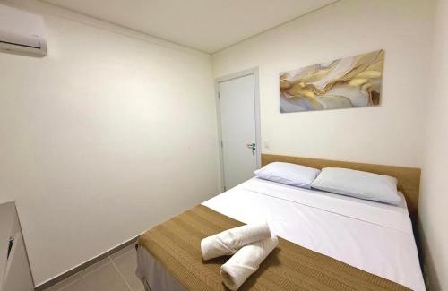 Centro Appartement | Central novo, andar alto-2quartos com Ar-Cond Q e F