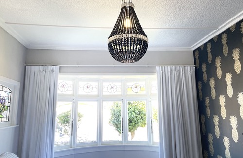 Petone Maison | Central Petone, 5 minutes walk to the beach