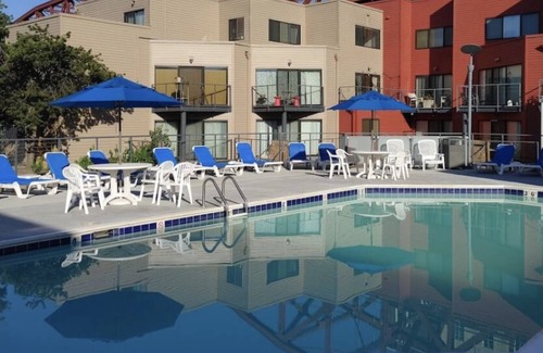 Northwest Portland Copropriété | Central Riverfront 1 bedroom condo with a view!