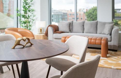 Central Square Appartement | Central Space to Balance Life Work Play 7 Sleeps
