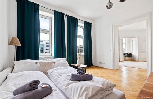 Himmelpfortgrund Appartement | Central & Spacious 2 BR Apartment