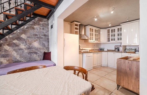 Ayvalik City Center Maison | Central Stone Loft - 2 mins Beach - 5 mins Marina