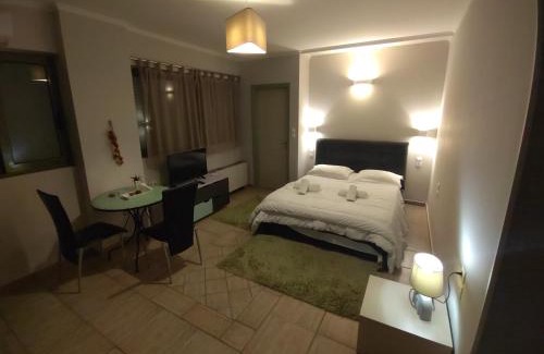 Patras Appartement | CENTRAL Studio - Fully equiped. Ideal for couples