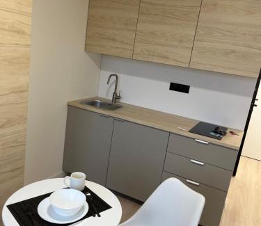 Juh Appartement | Central Studio near McDonald's