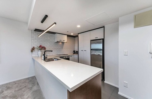 Auckland Central Business District Appartement | Central Stunner! Views, Pool and Carpark