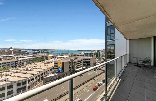 Auckland Central Business District Appartement | Central Stunner! Views, Pool and Carpark