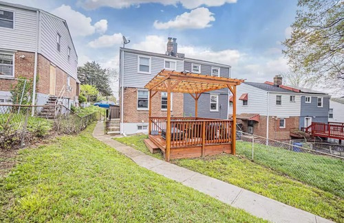 Deanwood Maison | Central & Stylish 1 BR Retreat in DC Near Downtown