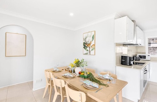 Sunnybank Maison | Central Sunnybank 4 Bedrooms Home, Family Friendly