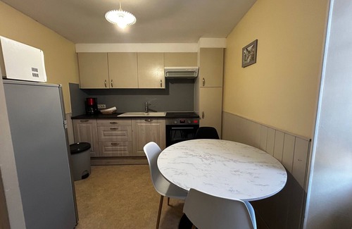 La Roche-Posay Appartement | T2 central à La Roche-Posay, 4 pers, WIFI, proche des Thermes