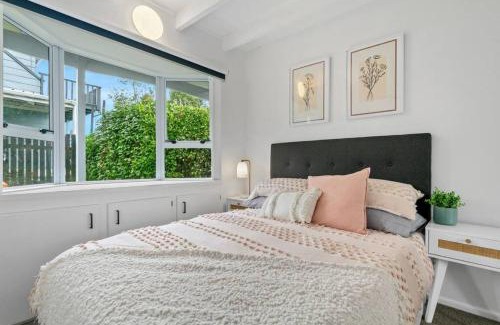 Richmond Heights Maison | Central Taupo Pet Friendly Retreat With Heat Pumps and Garden