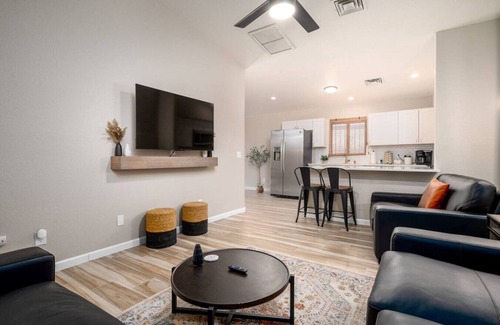 Avondale Maison | Central Tucson Remodeled Townhome