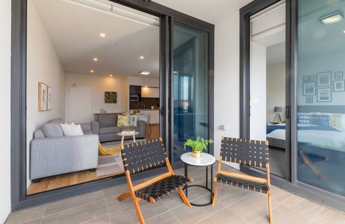 South Brisbane Appartement | Central Unit w/ Modern Design, Close to Everything