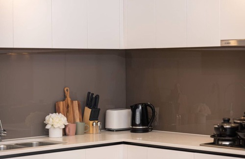 South Brisbane Appartement | Central Unit w/ Modern Design, Close to Everything