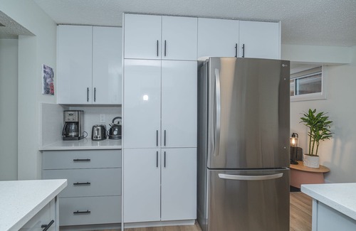 Edmonton Maison | Central YEG Family Friendly Home