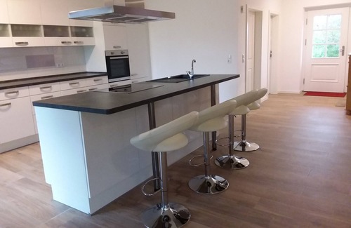 Sehlen Appartement | Centrally located, quiet apartment with terrace and garden