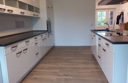 Sehlen Appartement | Centrally located, quiet apartment with terrace and garden