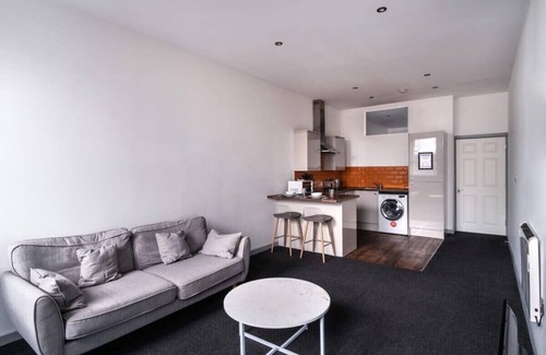 Blackburn Appartement | Centrally Located 1 Bed Blackburn Apartment