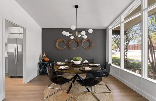 North Dallas Maison | Centrally located 3 bedroom luxury retreat