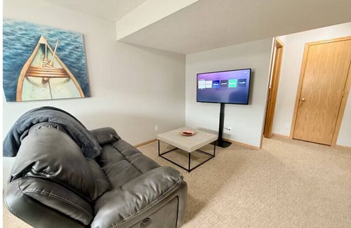 North Central Omaha Maison | Centrally located 3 bedroom Family Retreat in Omaha