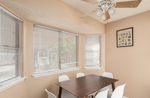 San Antonio Maison | Centrally Located 3BR Near Medical Center