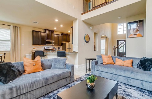 Frisco Maison | Centrally located and cozy 4 bedroom house - charm meets convenience