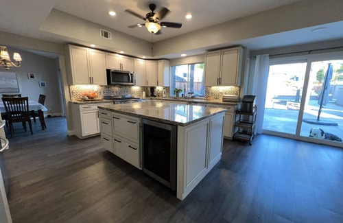 Temecula Maison | Centrally located beach-house themed resort style home with pool and hot tub