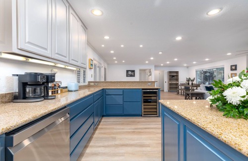 Oak Park - Northwood Maison | Centrally located cozy home close to everything.
