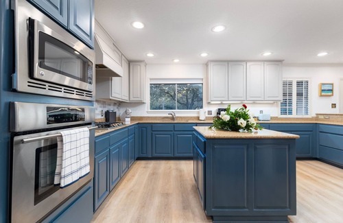 Oak Park - Northwood Maison | Centrally located cozy home close to everything.