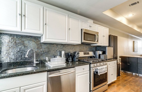 Trinidad Maison | Centrally Located DC Row House Near Restaurants!