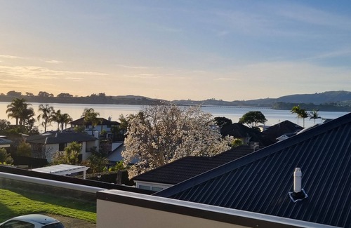Tauranga Maison | Centrally located family friendly house with stunning views.
